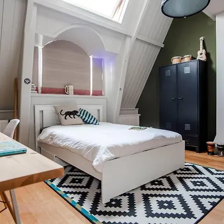 Dom wakacyjny Amazing City Centre Villa With Private Pool Haarlem