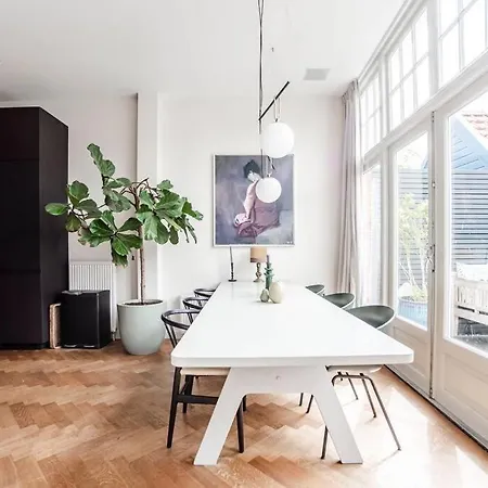 Amazing City Centre Villa With Private Pool Dom wakacyjny Haarlem